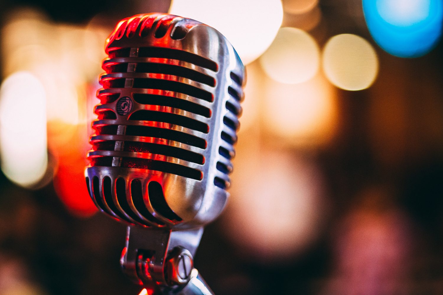 israel-palacio-459693-unsplash a close up of a microphone